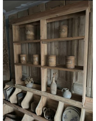 Ancien meuble de grainetier