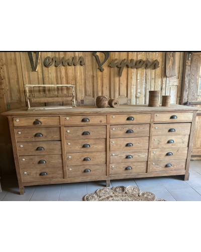 Ancien comptoir de mercerie
