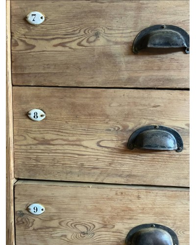 Ancien comptoir de mercerie
