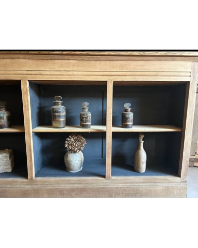 Ancien comptoir de mercerie