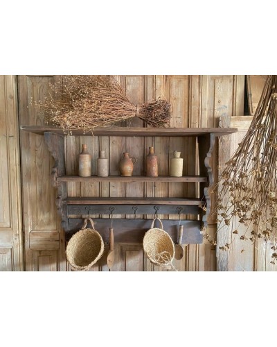 Ancienne étagère à épices