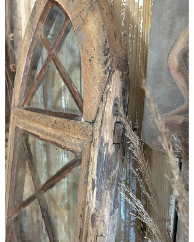 Ancienne fenêtre de chapelle