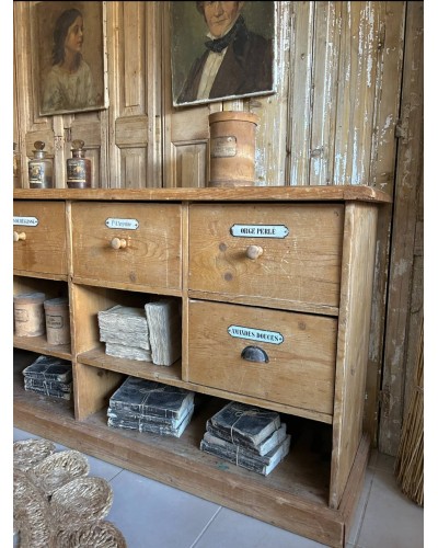Meuble de métier , meuble à tiroirs avec plaques émaillées