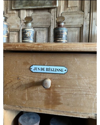 Meuble de métier , meuble à tiroirs avec plaques émaillées