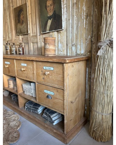 Meuble de métier , meuble à tiroirs avec plaques émaillées