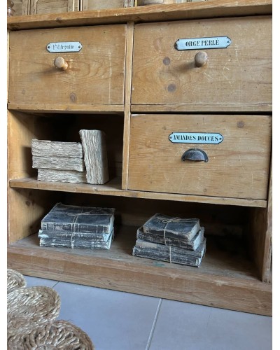 Meuble de métier , meuble à tiroirs avec plaques émaillées