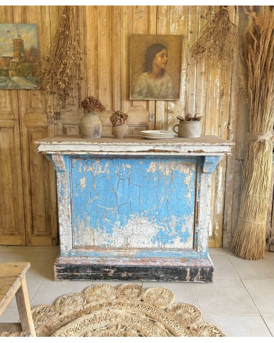 Ancien comptoir de commerce à la superbe patine
