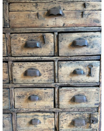 Ancien meuble d'atelier en bois, meuble de quincaillerie