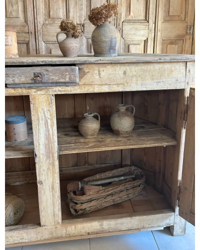 Ancien comptoir de commerce en bois patiné