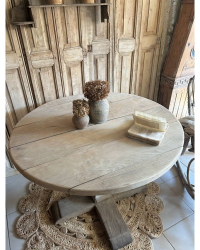 Ancienne table ronde en chêne massif