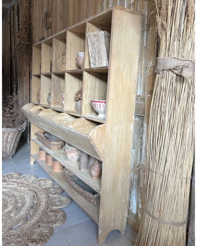 Ancien meuble d'épicerie