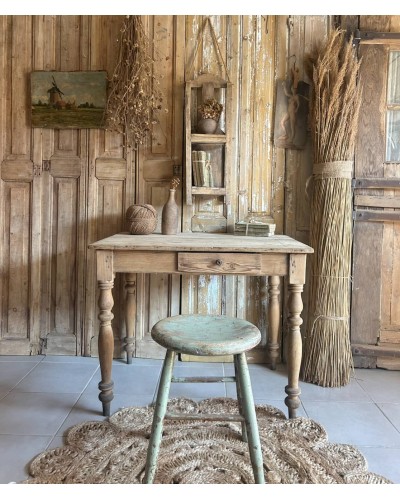 Petite table de ferme en bois naturel