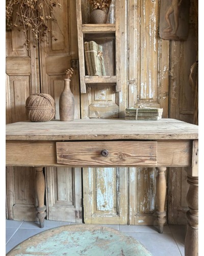 Petite table de ferme en bois naturel