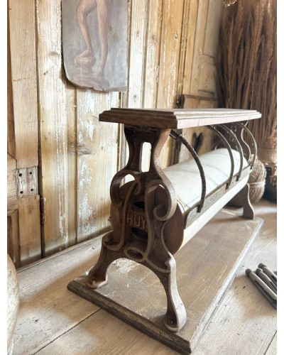 Ancien dévidoir à papier d'emballage