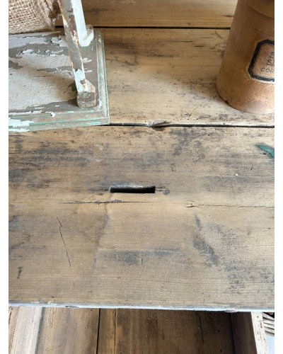 Ancien Comptoir de boutique en bois brut patiné