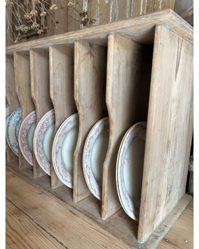 Ancien meuble trieur en bois brut