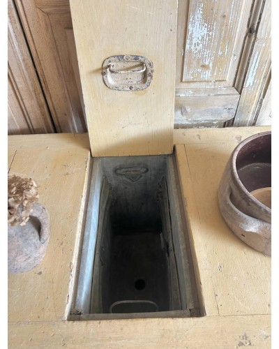 Ancien meuble glacière en bois