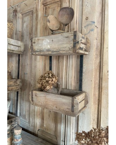 Etagéres murales vintage - anciens moules en bois détournés - modèle 2