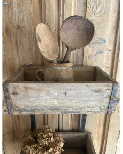 Etagéres murales vintage - anciens moules en bois détournés - modèle 2