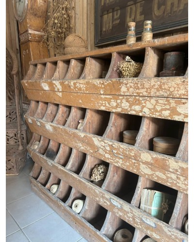 Ancien meuble grainetier patiné