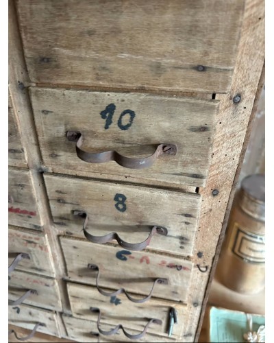 Petit meuble d'atelier en bois