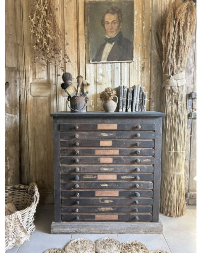 Ancien meuble d'imprimerie