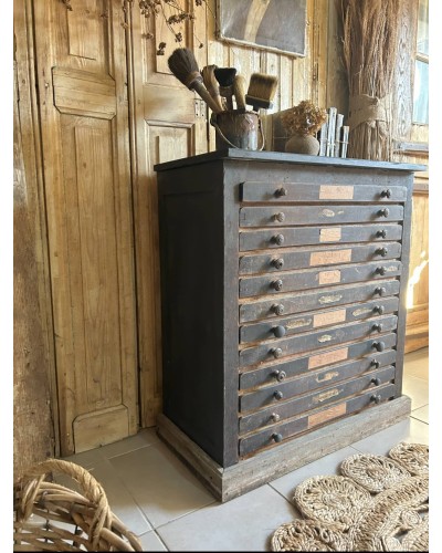 Ancien meuble d'imprimerie