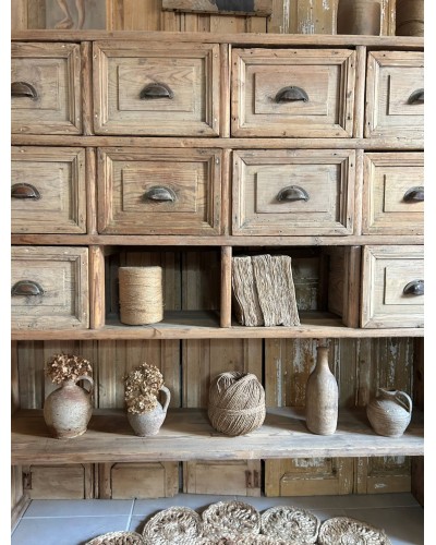 Ancien Meuble de métier en bois - authenticité et caractère