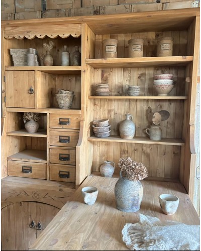 Superbe meuble scandinave avec table de berger rétractable