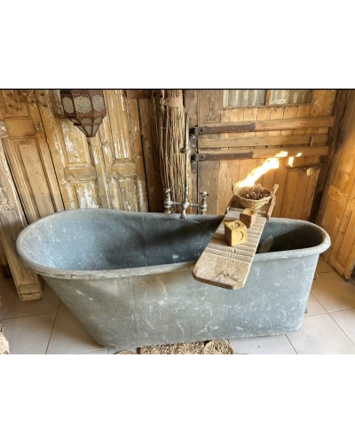 Ancienne baignoire en zinc