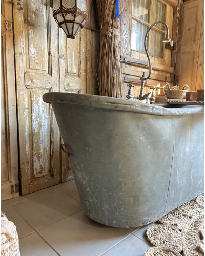 Ancienne baignoire en zinc