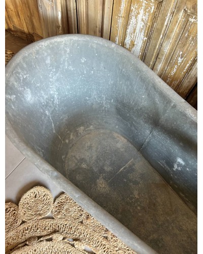 Ancienne baignoire en zinc