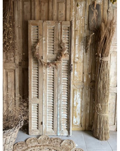 Trio de volets anciens  de château