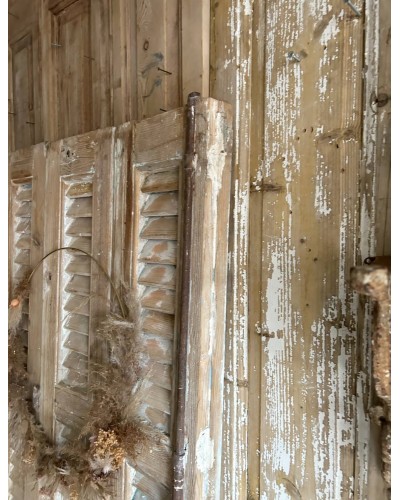 Trio de volets anciens  de château