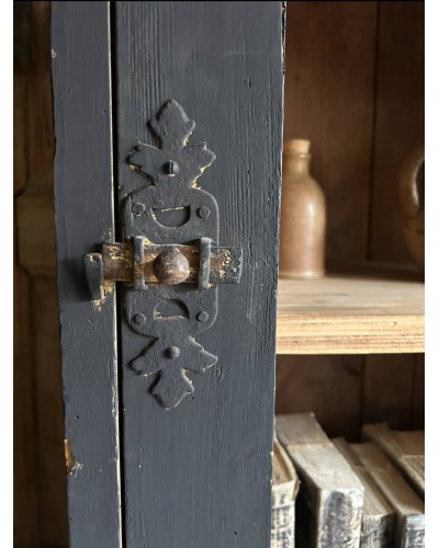 Ancienne armoire murale