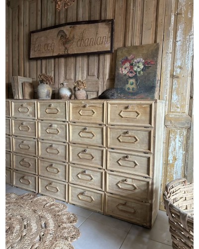 Ancien meuble à clapet