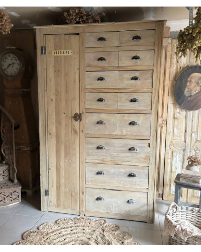 Exceptionnel  meuble de métier combiné : vestiaire & tiroirs