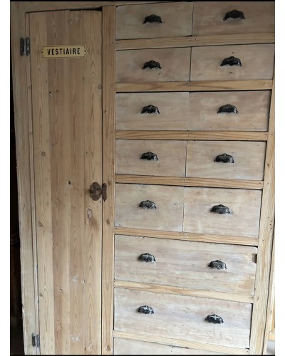 Exceptionnel  meuble de métier combiné : vestiaire & tiroirs