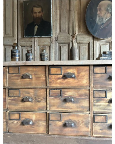 ancien meuble de métier