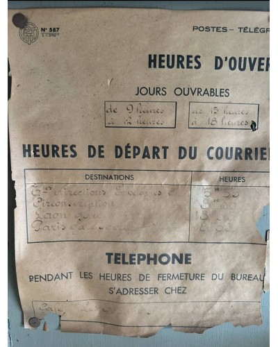 Ancienne vitrine d'affichage  La Poste - PTT année 1950