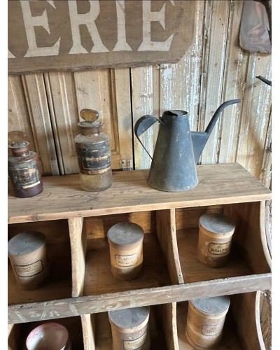 Meuble grainetier ancien à casiers