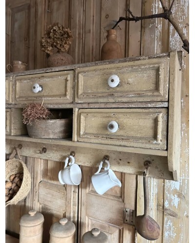 Archelle ancienne à tiroirs & patère