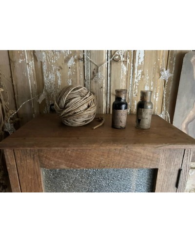 Armoirette ancienne en chine & verre martelé