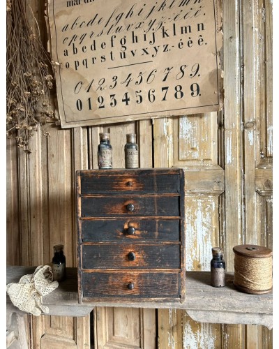 Ancienne layette d'horloger - patine noire & âme d'atelier