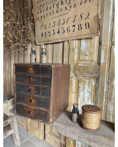 Ancienne layette d'horloger - patine noire & âme d'atelier