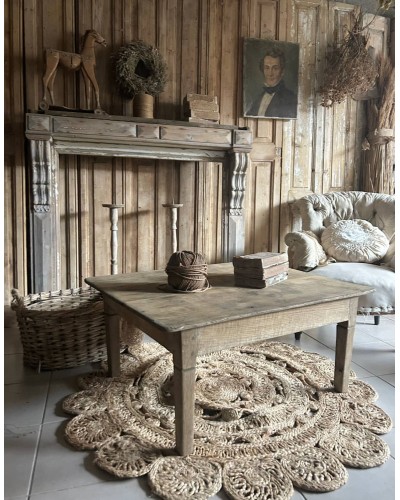 Ancienne table basse désuet en chêne