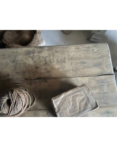 Ancienne table basse désuet en chêne