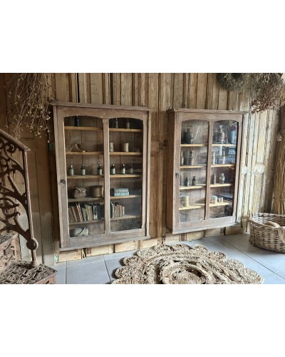 Ancienne vitrine d'école