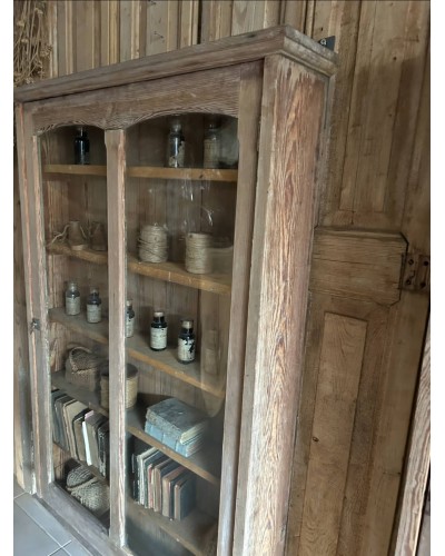 Ancienne vitrine d'école