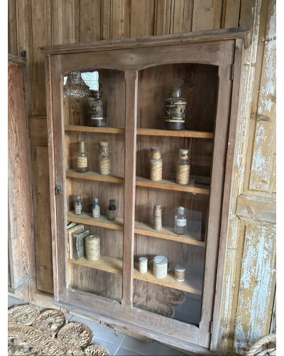 Ancienne vitrine d'école